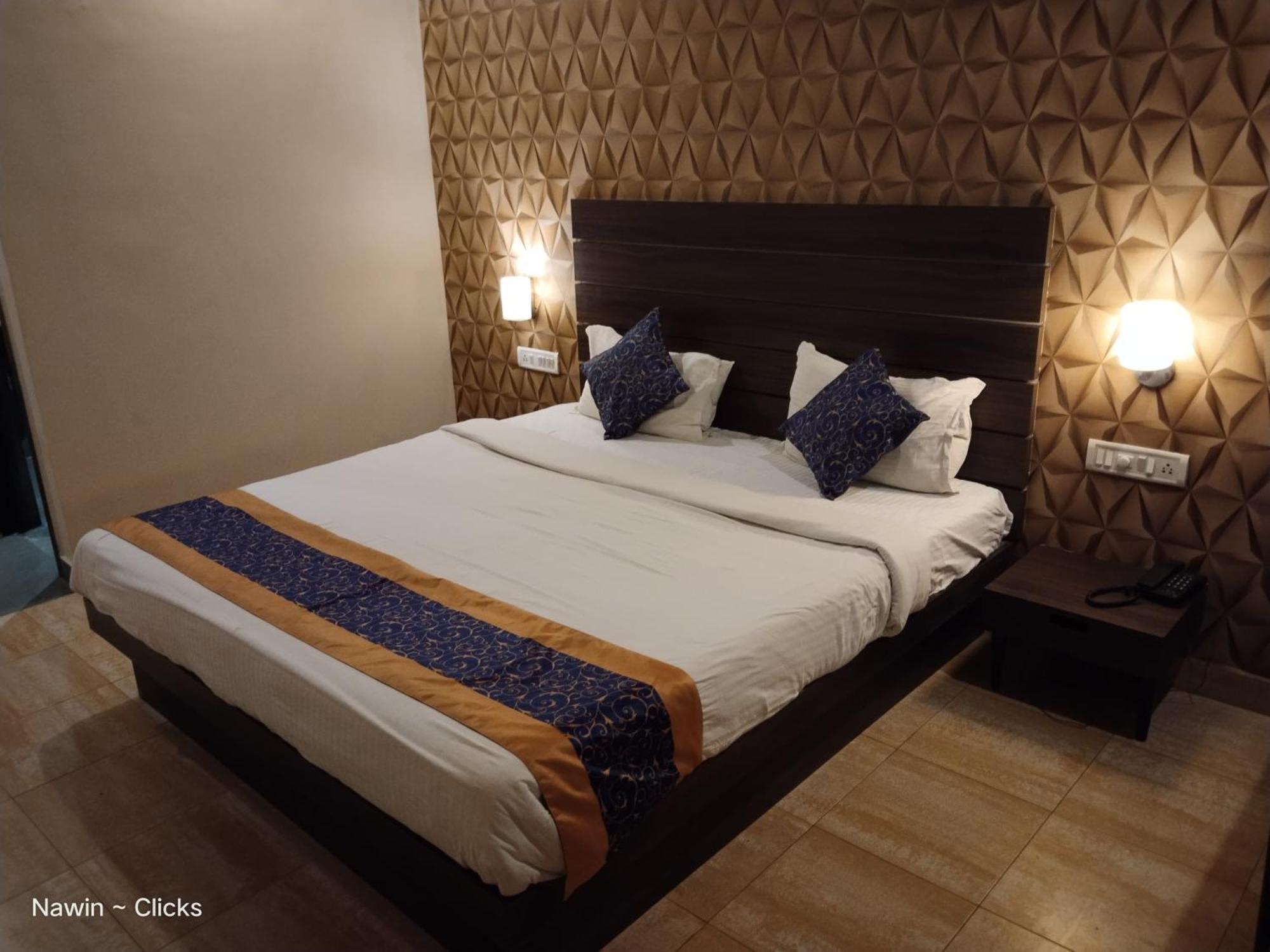 Redfox Hotel- Aminjikarai Ченай Екстериор снимка