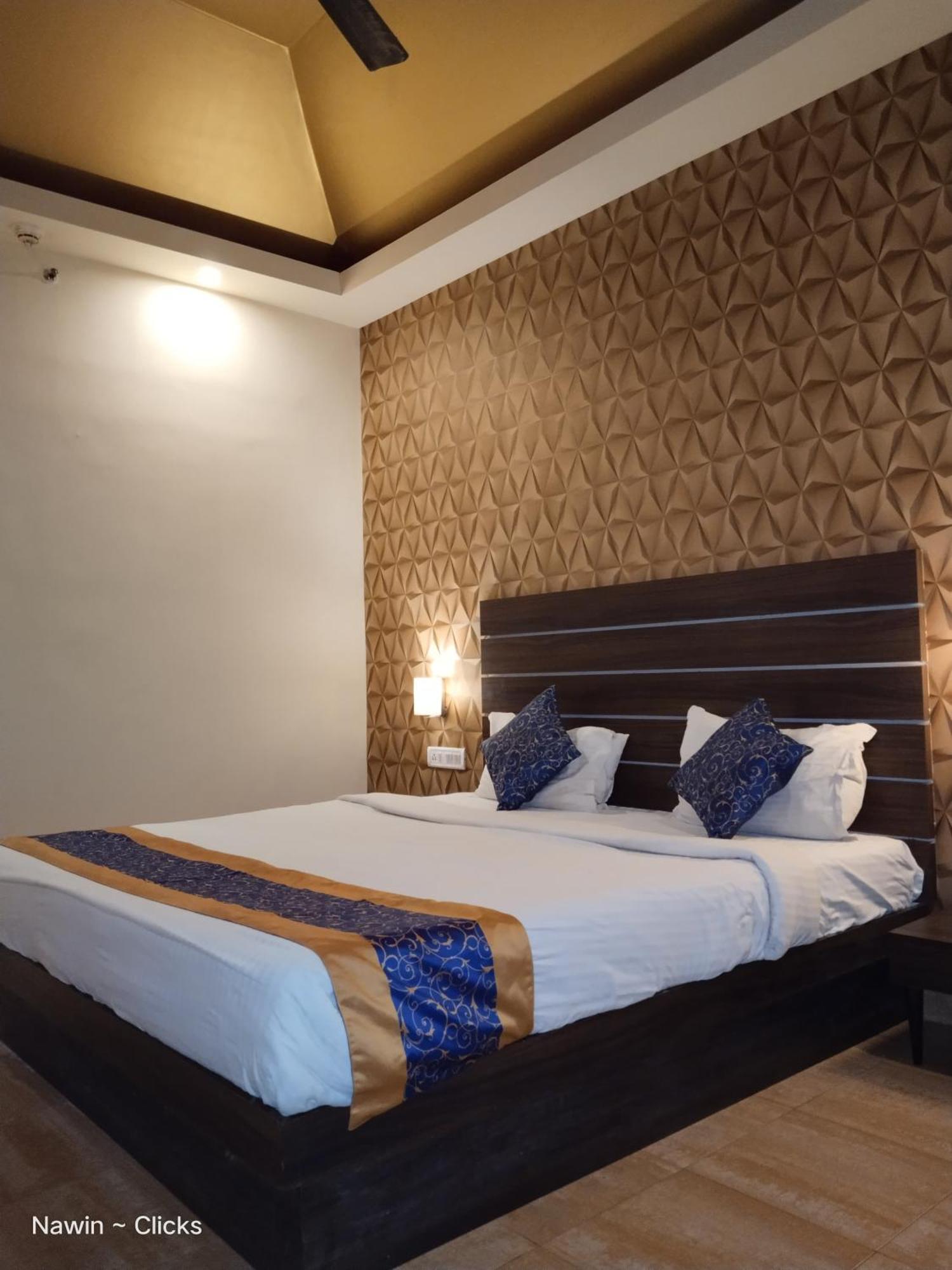 Redfox Hotel- Aminjikarai Ченай Екстериор снимка
