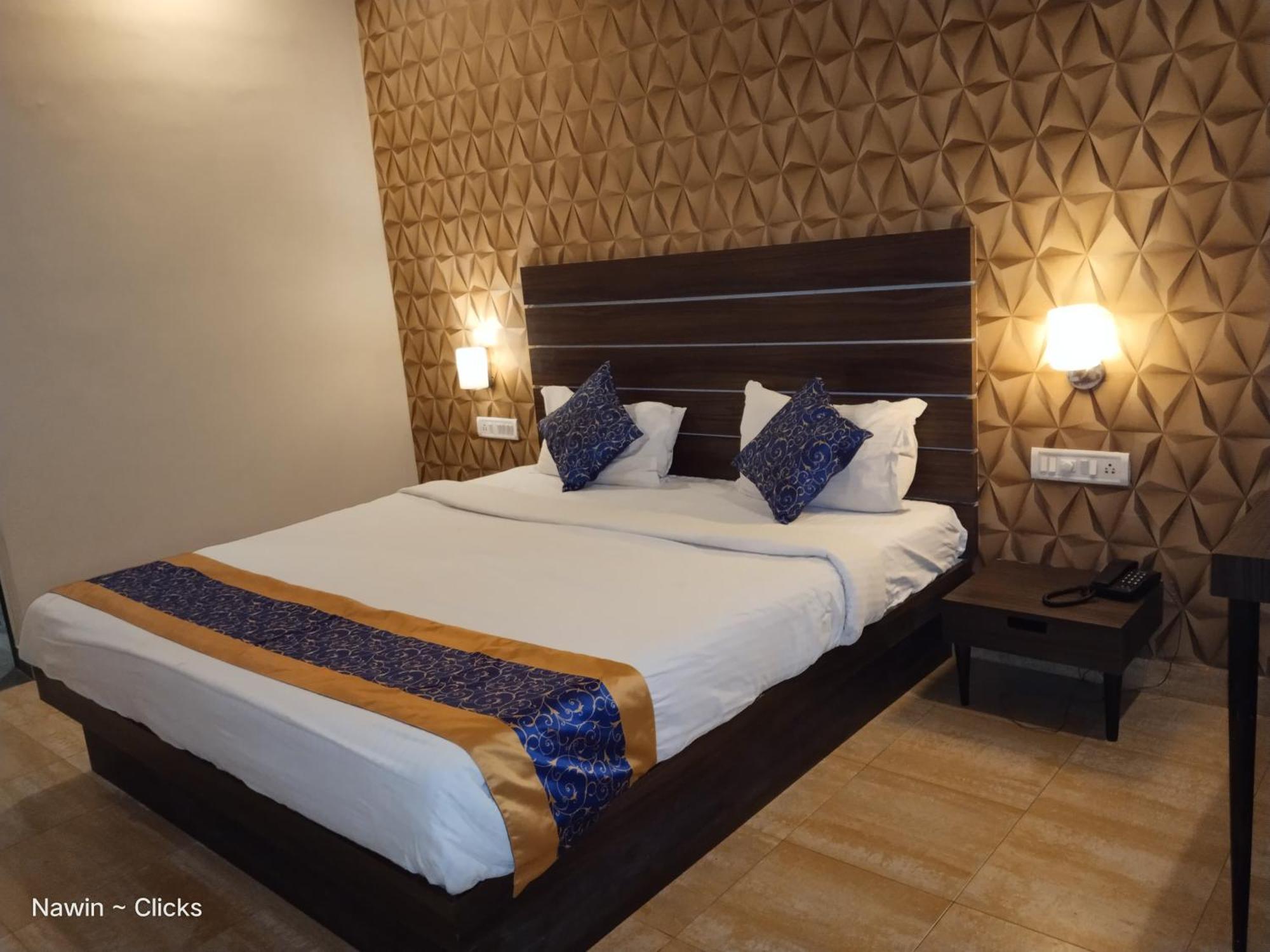 Redfox Hotel- Aminjikarai Ченай Екстериор снимка